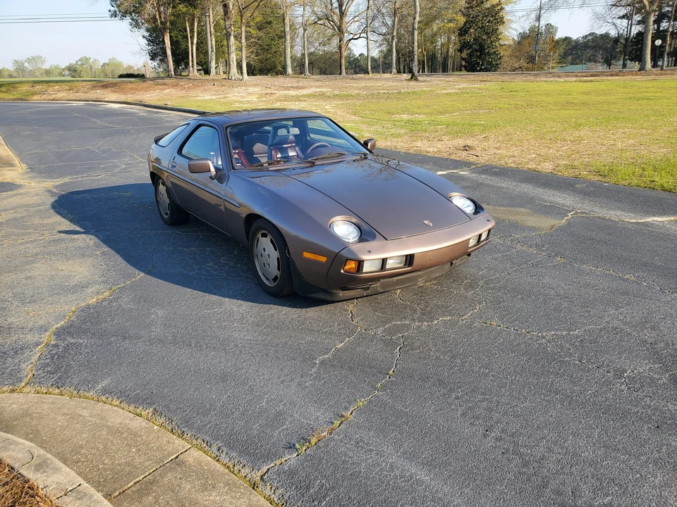 1984 Porsche 928 S - Image 9 of 31
