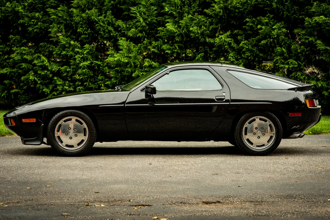 1984 Porsche 928 S - Image 7 of 31