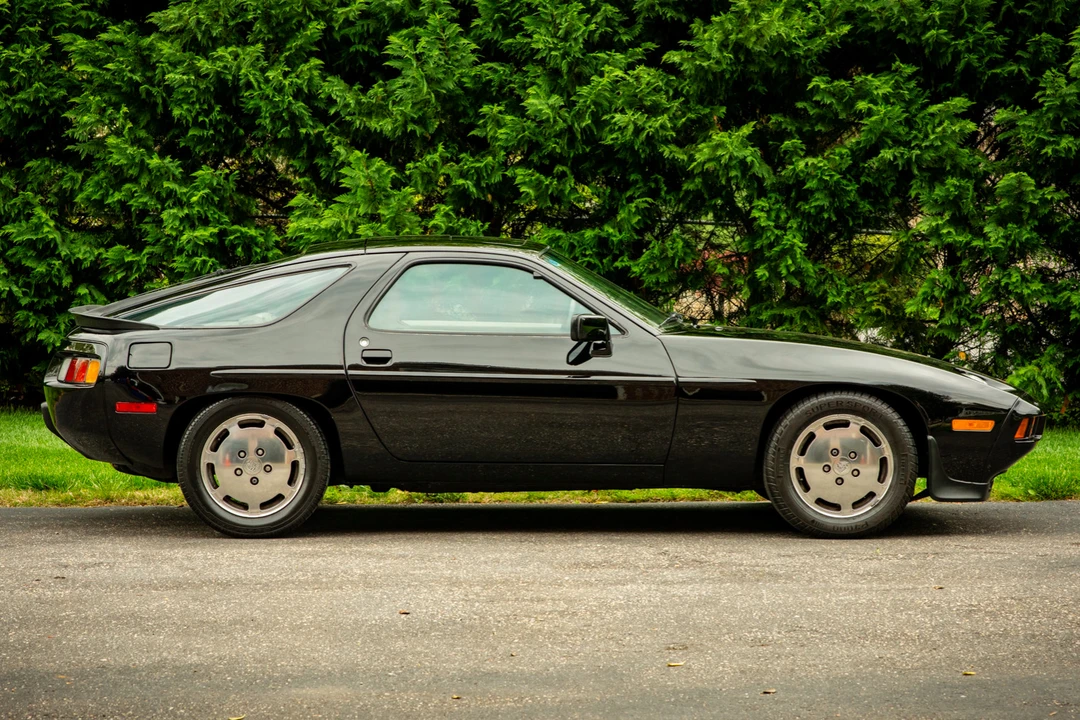 1984 Porsche 928 S - Image 12 of 31