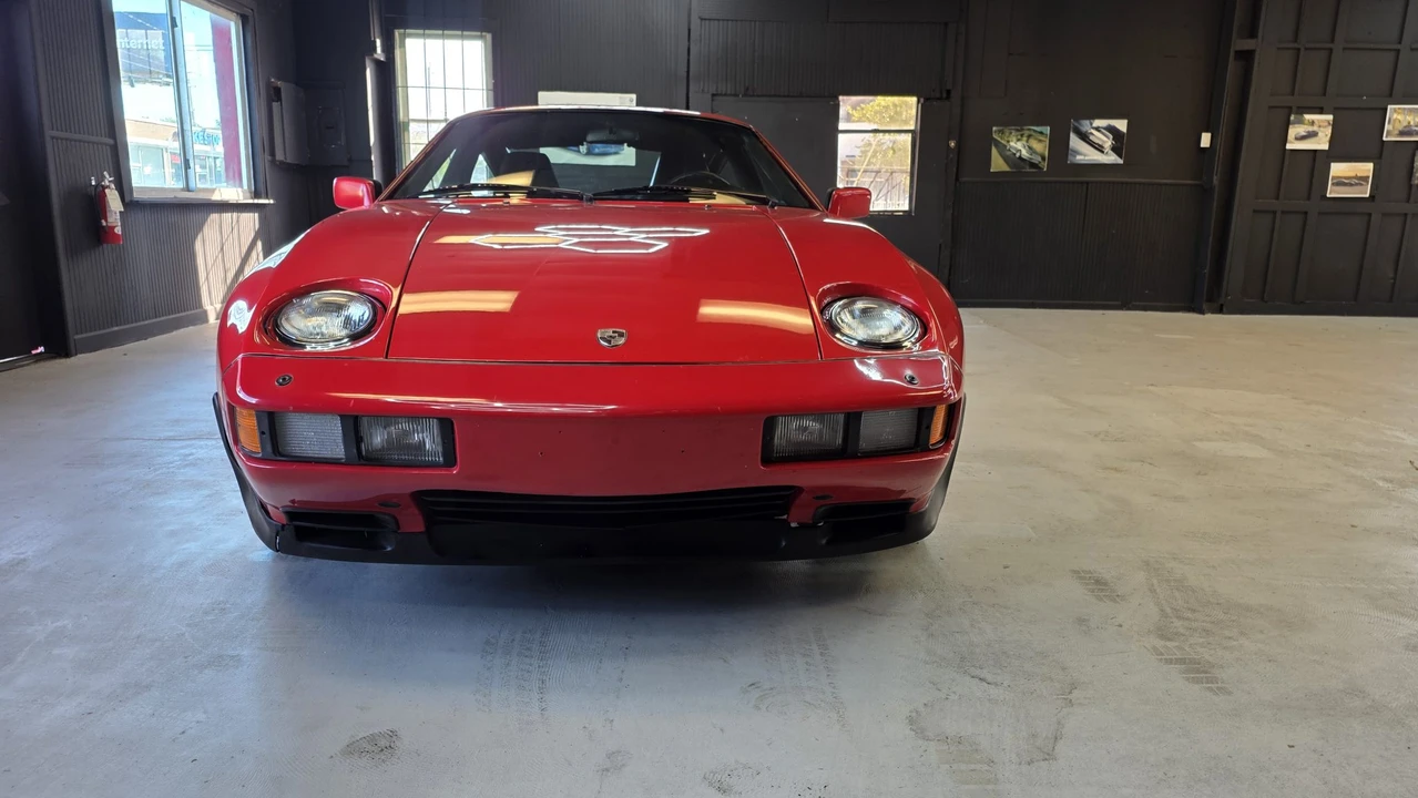 1984 Porsche 928 S - Image 13 of 31
