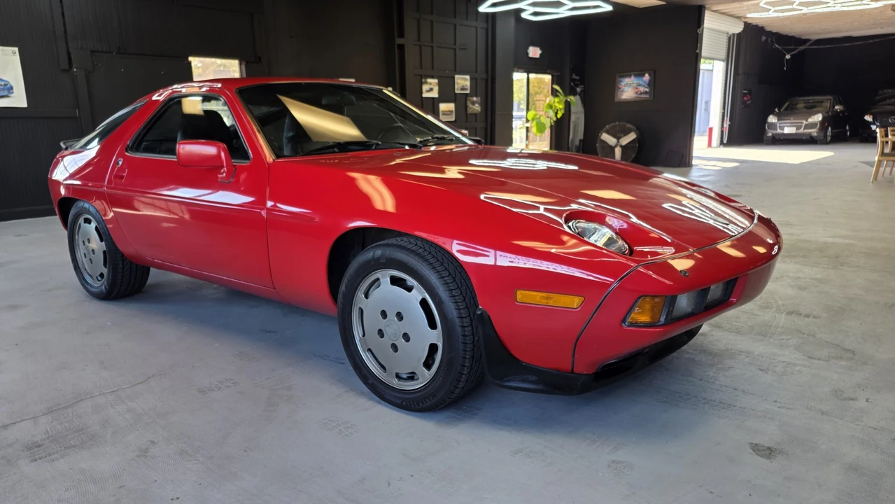 1984 Porsche 928 S - Image 7 of 31