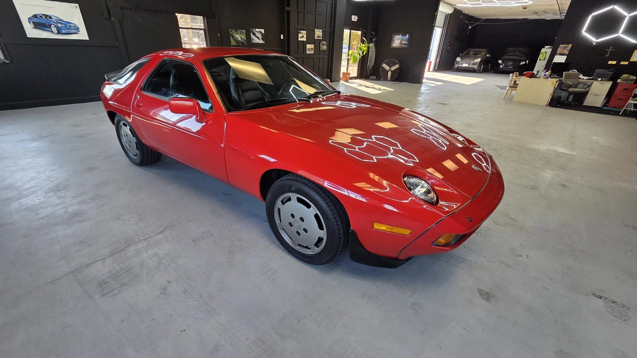 1984 Porsche 928 S - Image 5 of 31