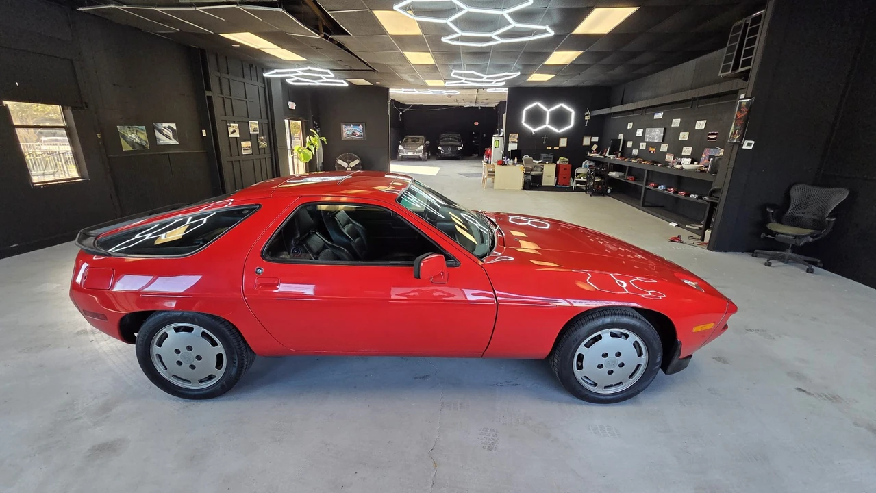 1984 Porsche 928 S - Image 30 of 31