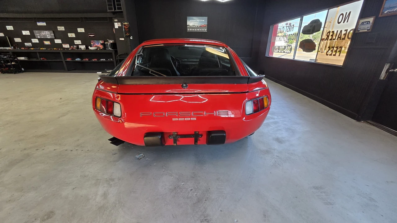 1984 Porsche 928 S - Image 22 of 31