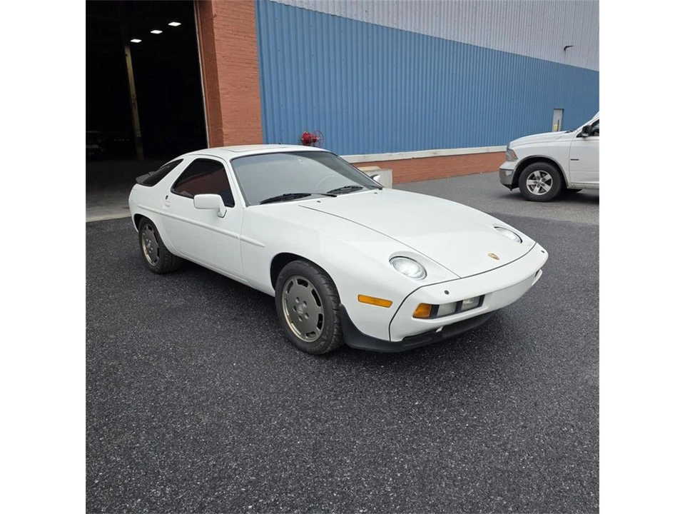 1984 Porsche 928 S - Image 3 of 31
