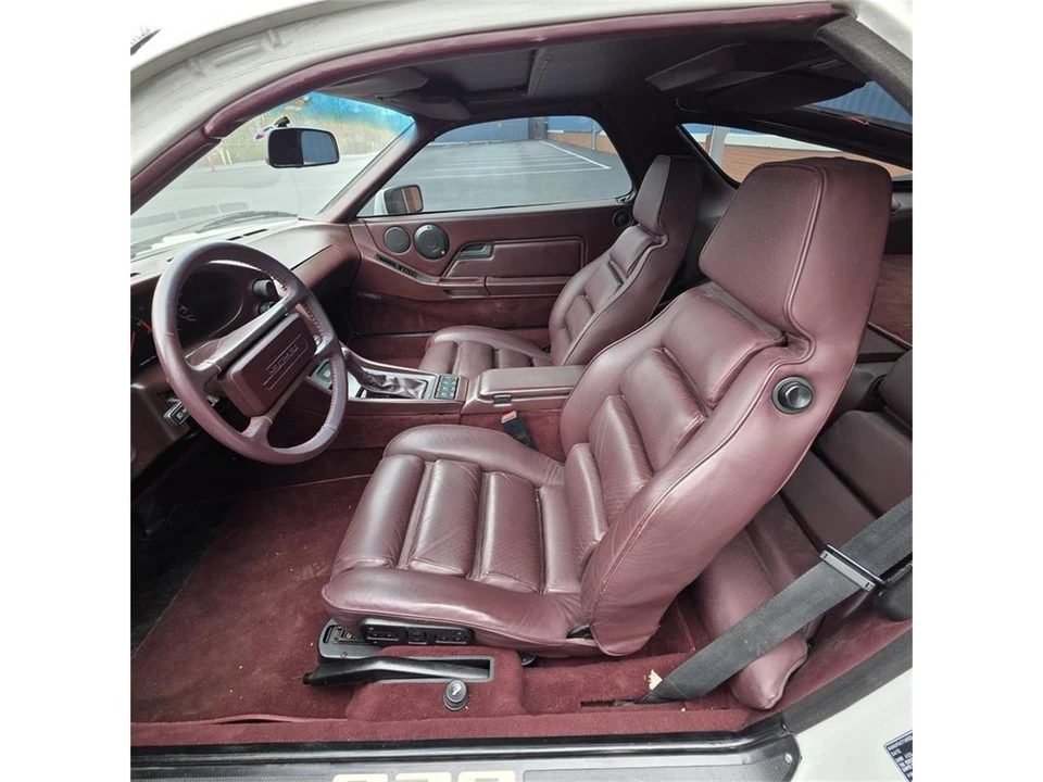 1984 Porsche 928 S - Image 25 of 31