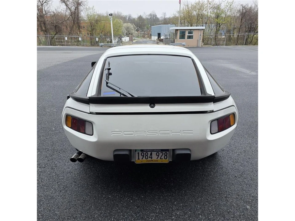 1984 Porsche 928 S - Image 10 of 31