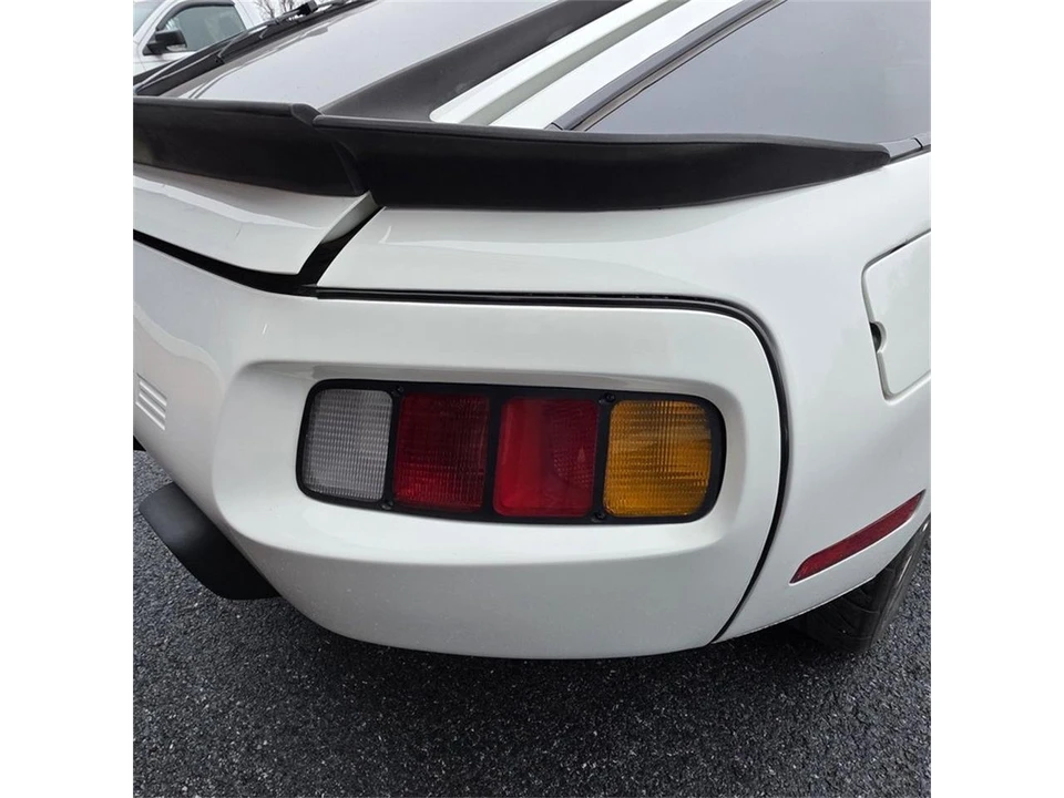 1984 Porsche 928 S - Image 14 of 31