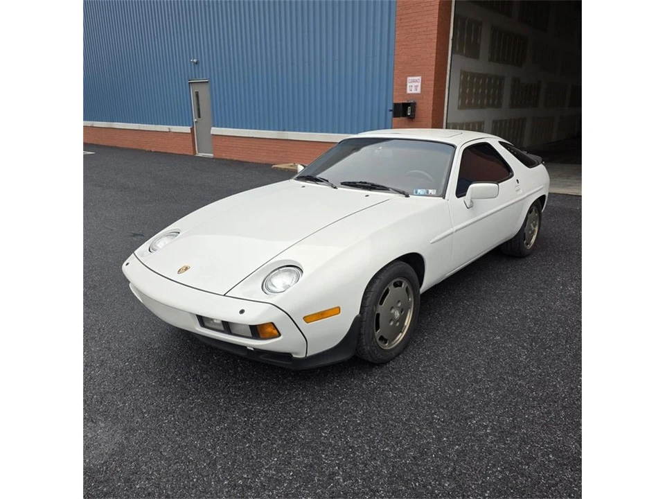 1984 Porsche 928 S - Image 2 of 31