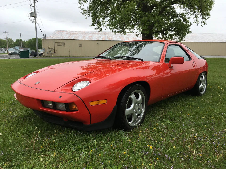 1984 Porsche 928 S - Image 2 of 31