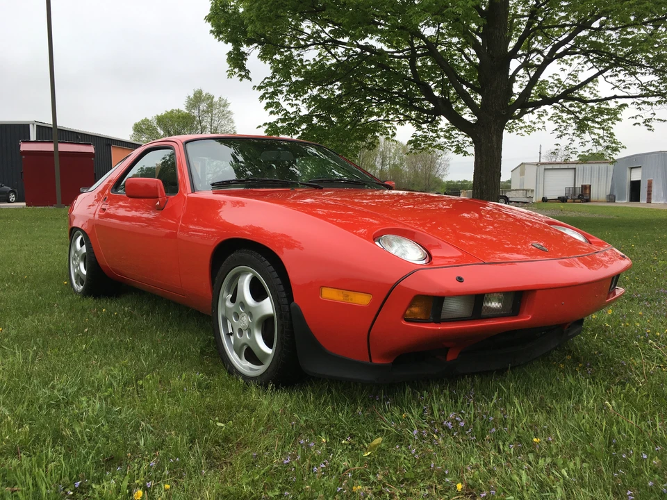 1984 Porsche 928 S - Image 7 of 31