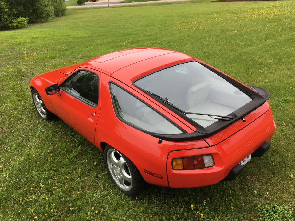 1984 Porsche 928 S - Image 13 of 31