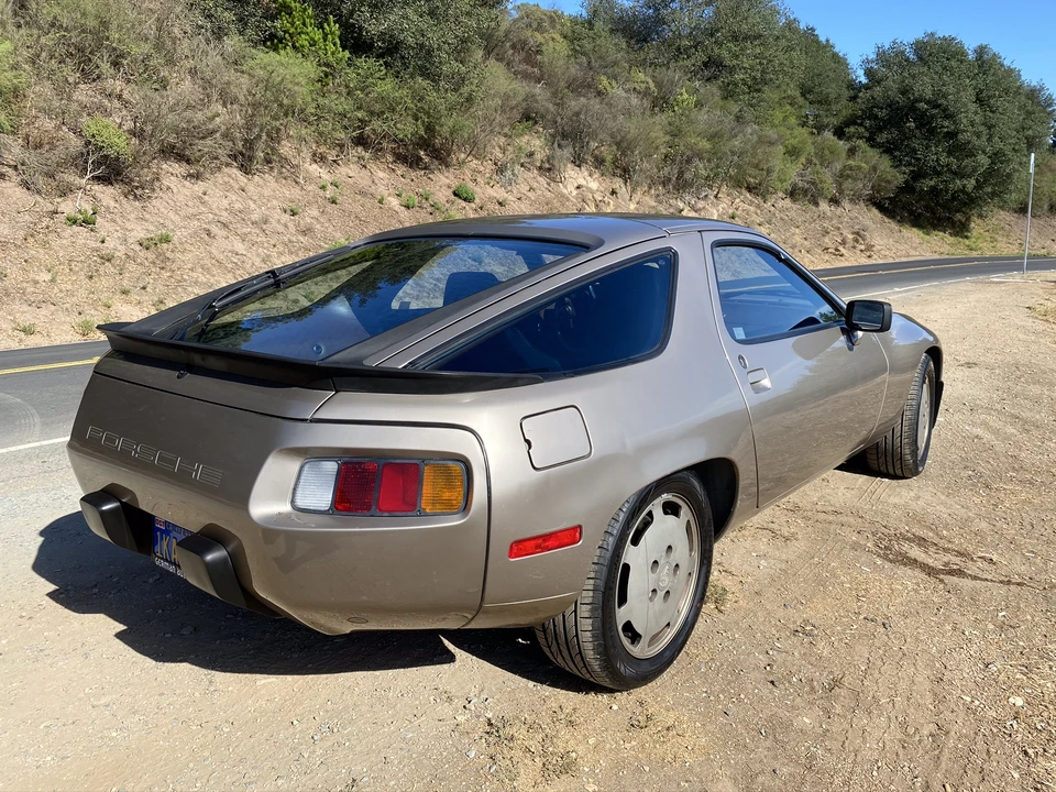 1984 Porsche 928 S - Image 2 of 31