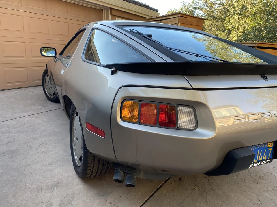 1984 Porsche 928 S - Image 5 of 31