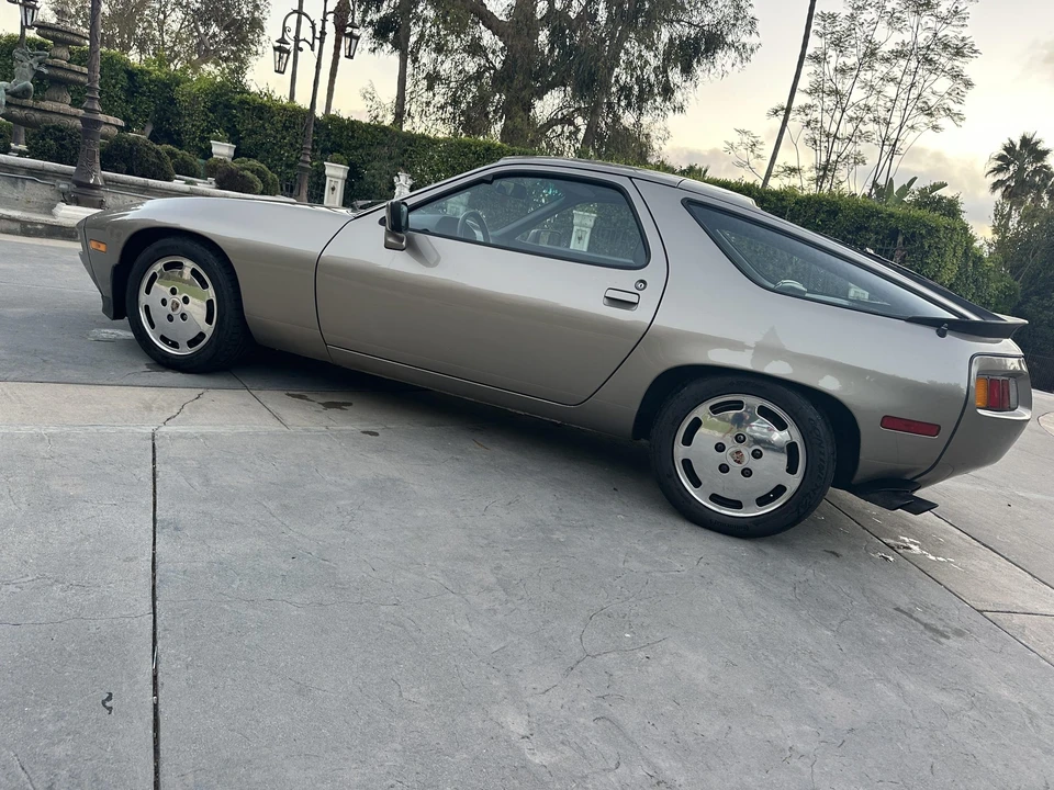 1984 Porsche 928 S - Image 10 of 31