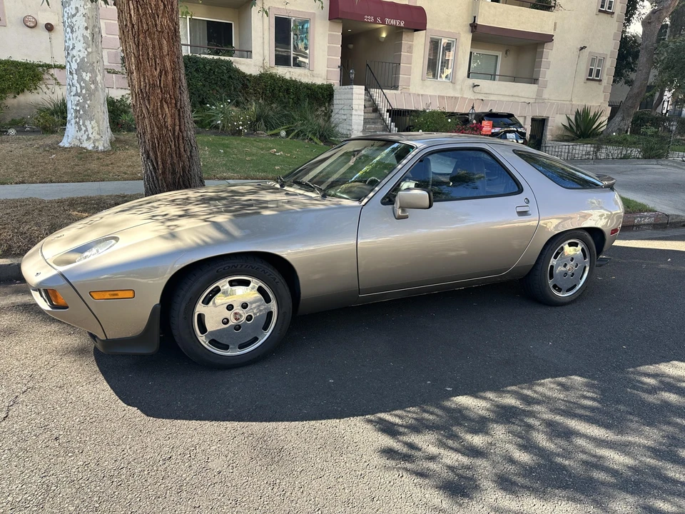 1984 Porsche 928 S - Image 7 of 31