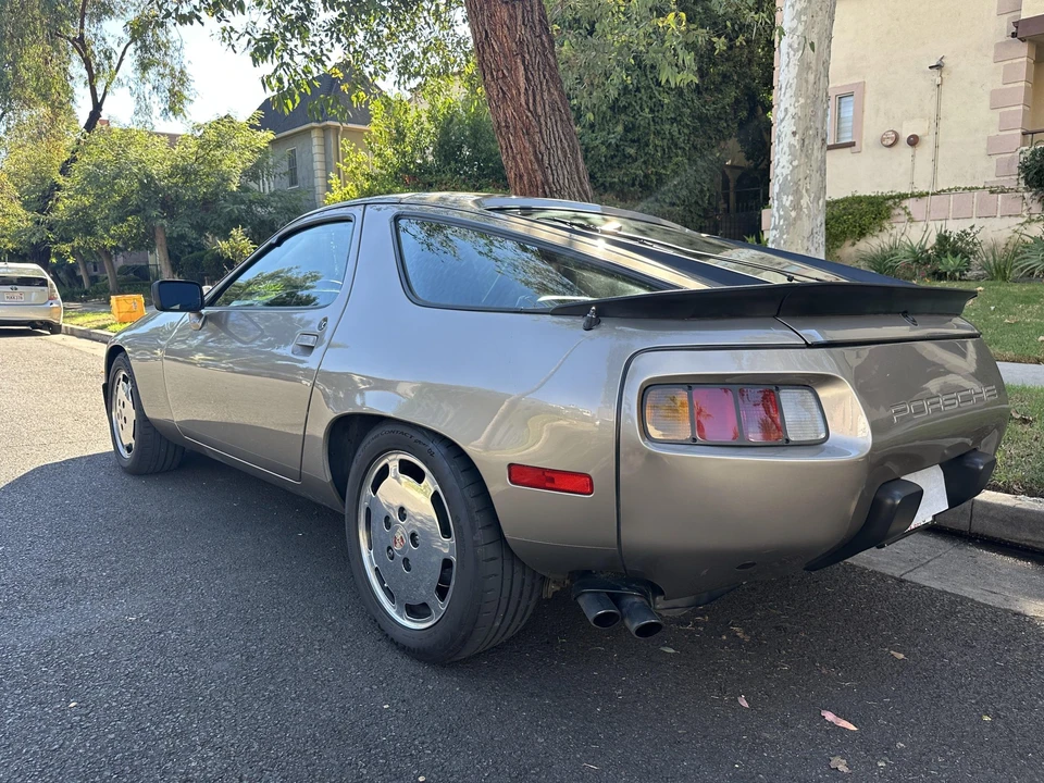 1984 Porsche 928 S - Image 15 of 31