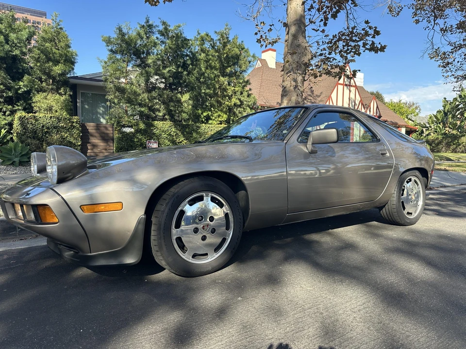 1984 Porsche 928 S - Image 5 of 31