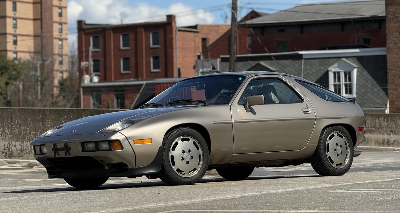 1984 Porsche 928 S - Image 2 of 31
