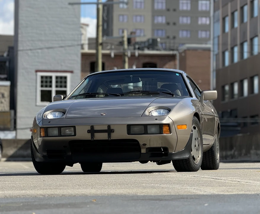1984 Porsche 928 S - Image 6 of 31