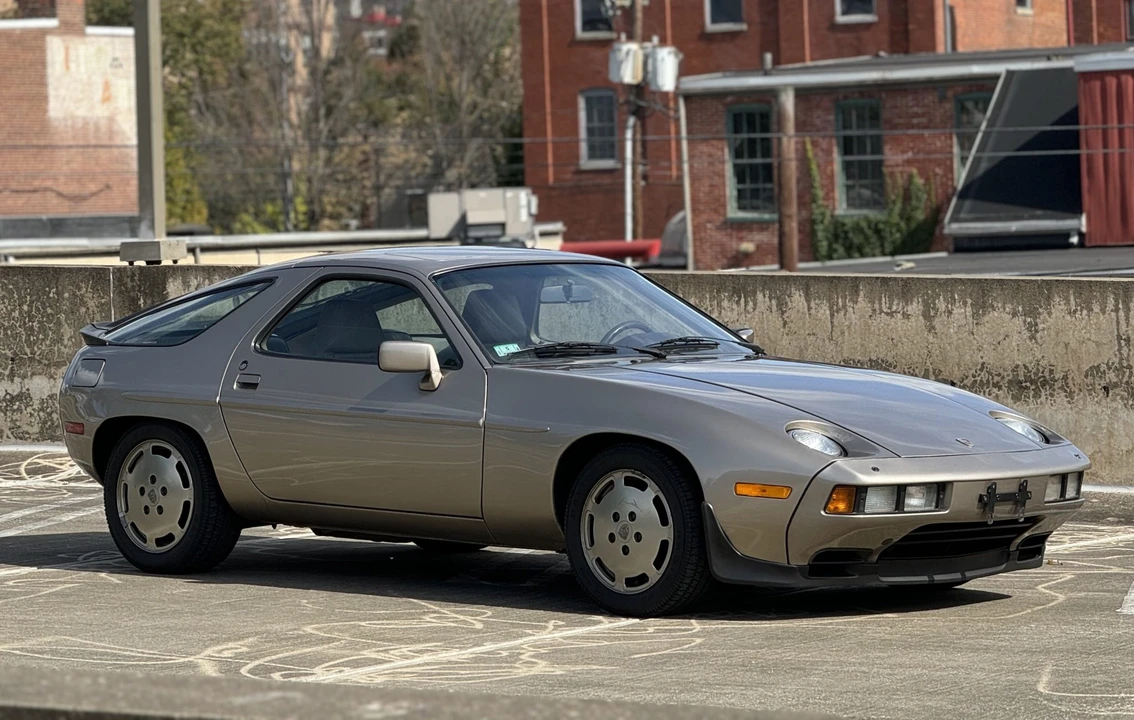 1984 Porsche 928 S - Image 9 of 31