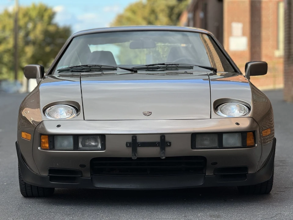 1984 Porsche 928 S - Image 24 of 31