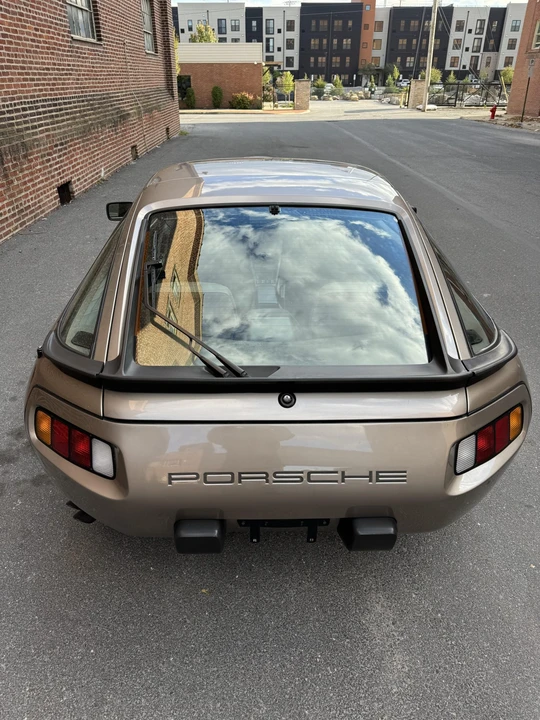 1984 Porsche 928 S - Image 26 of 31