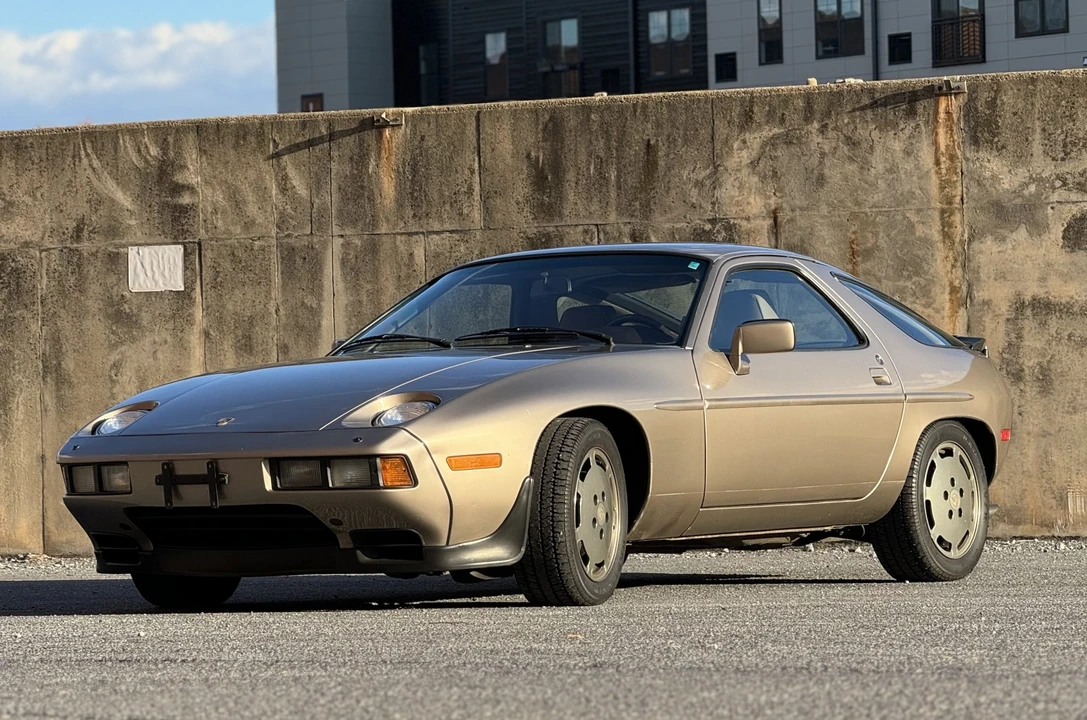 1984 Porsche 928 S - Image 4 of 31