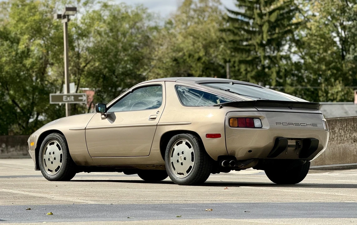 1984 Porsche 928 S - Image 22 of 31