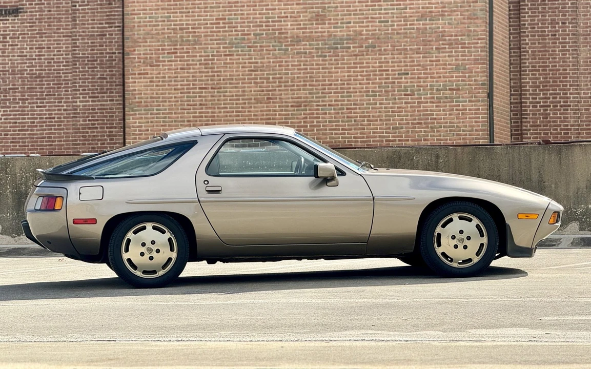 1984 Porsche 928 S - Image 12 of 31