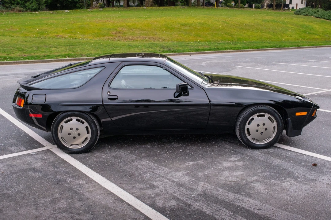 1984 Porsche 928 S - Image 18 of 31