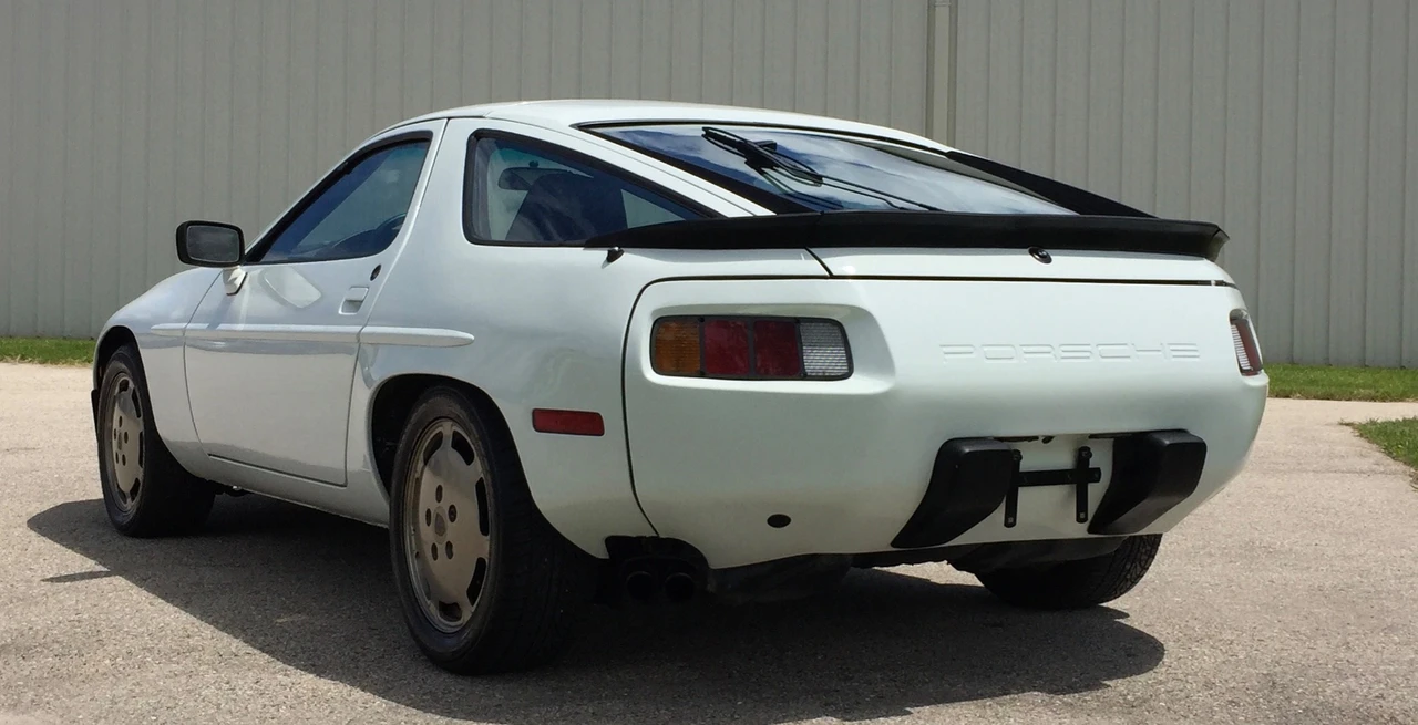 1984 Porsche 928 S - Image 13 of 31