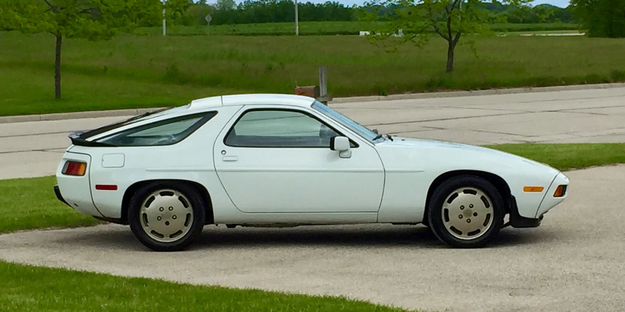 1984 Porsche 928 S - Image 7 of 31
