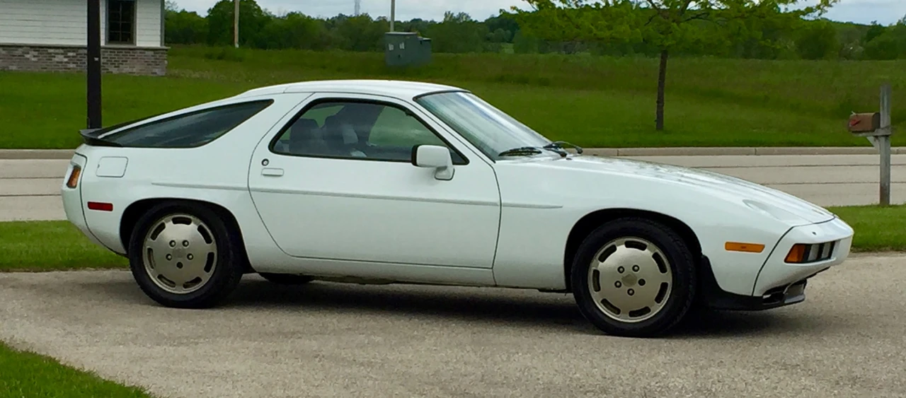 1984 Porsche 928 S - Image 4 of 31