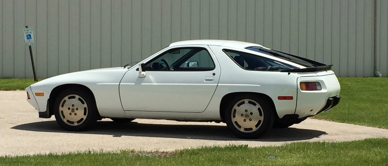 1984 Porsche 928 S - Image 15 of 31
