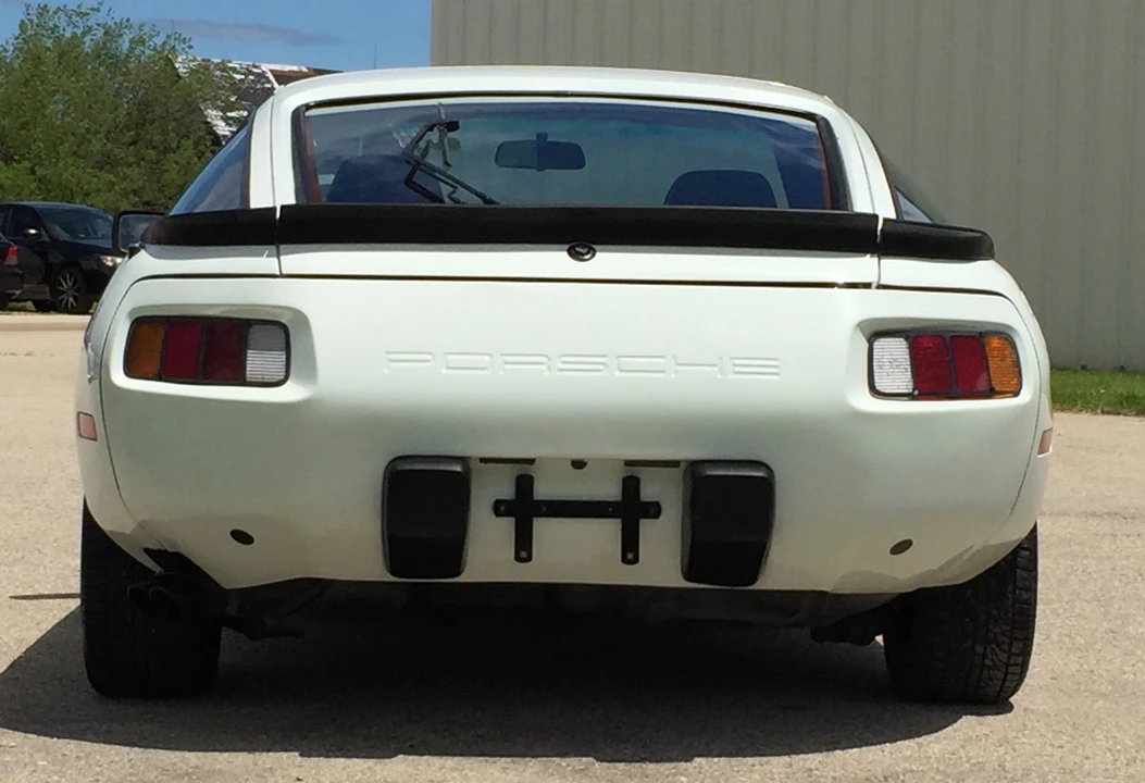 1984 Porsche 928 S - Image 12 of 31