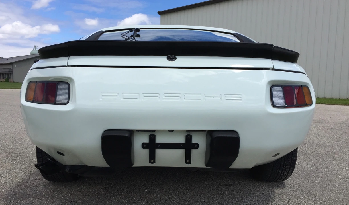 1984 Porsche 928 S - Image 11 of 31