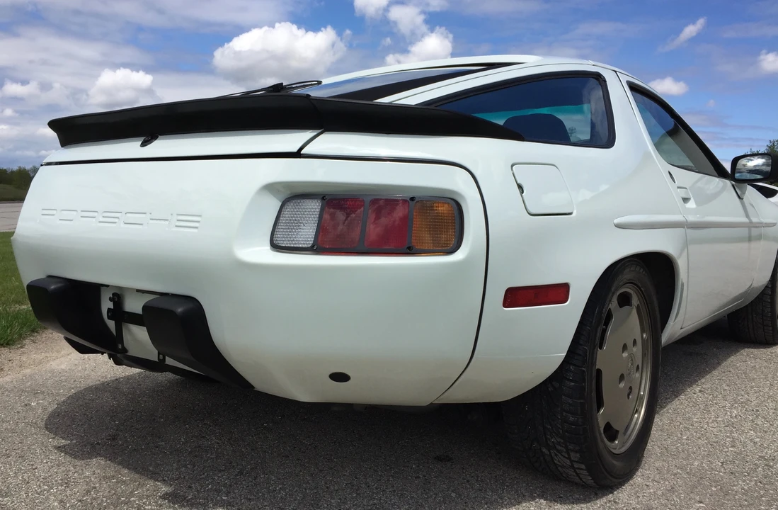1984 Porsche 928 S - Image 10 of 31