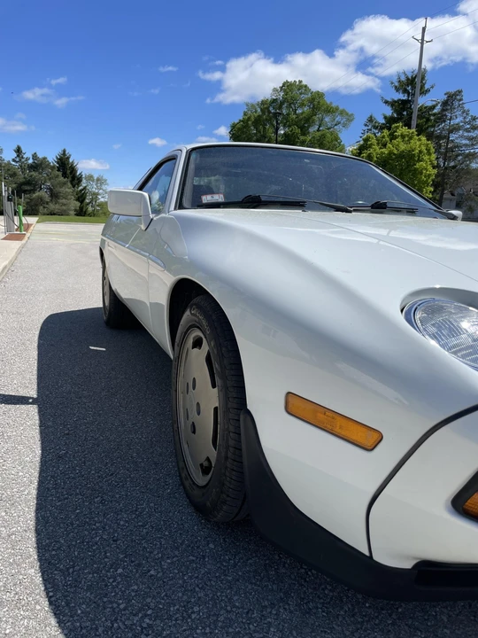 1984 Porsche 928 S - Image 8 of 31