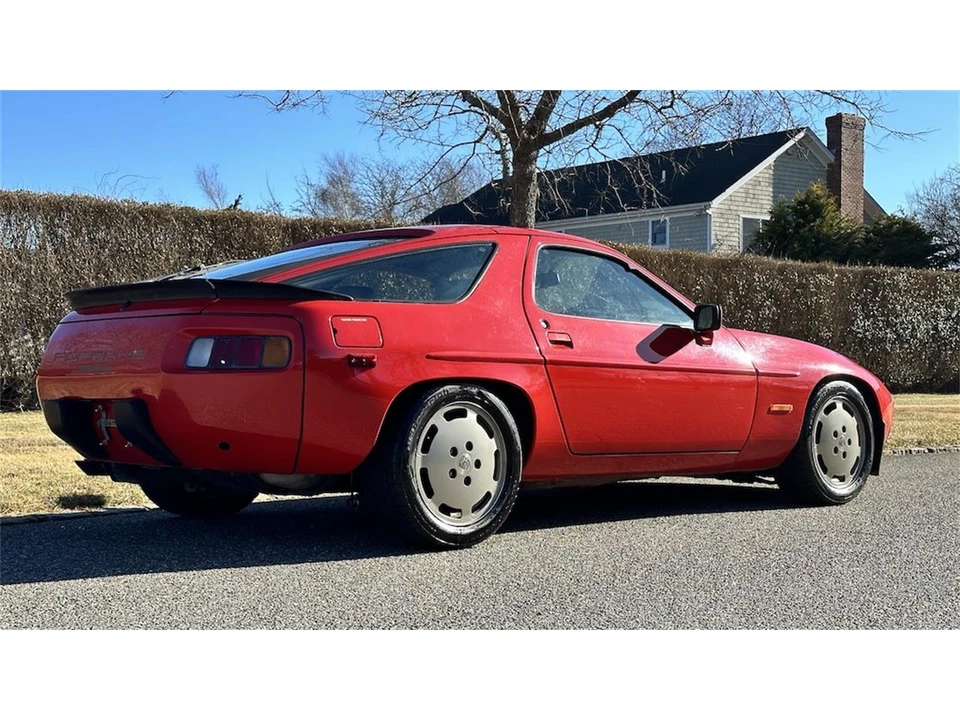 1984 Porsche 928 S - Image 12 of 31