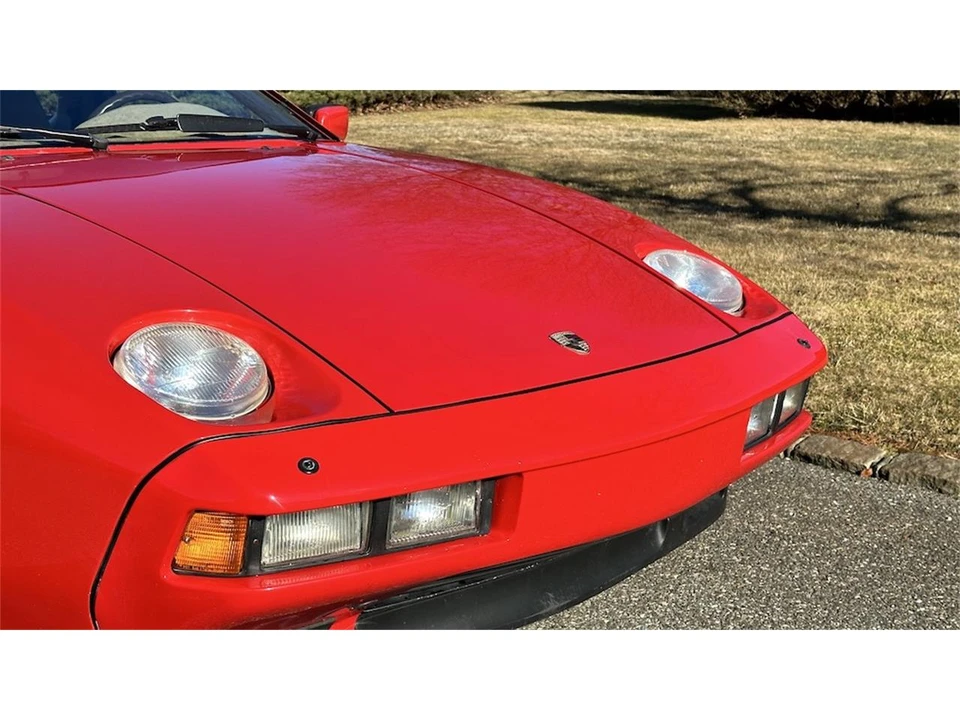 1984 Porsche 928 S - Image 14 of 31