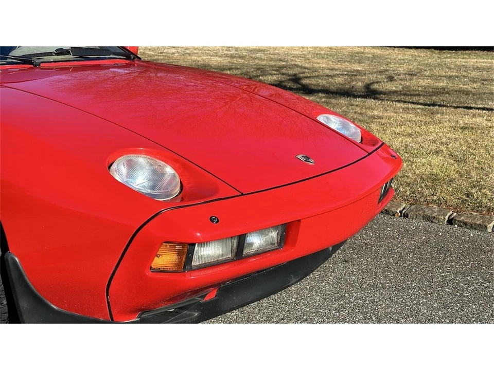 1984 Porsche 928 S - Image 17 of 31
