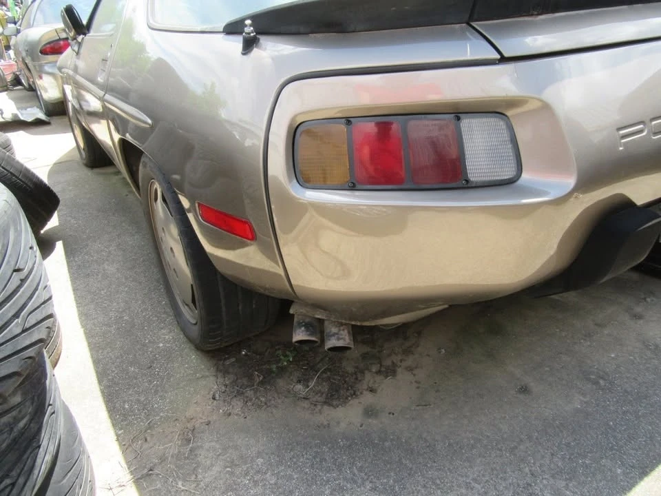 1984 Porsche 928 S - Image 15 of 20