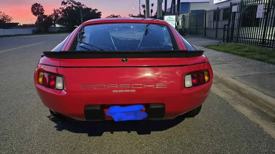 1984 Porsche 928 S - Image 7 of 20