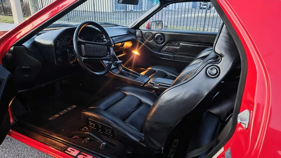1984 Porsche 928 S - Image 8 of 20