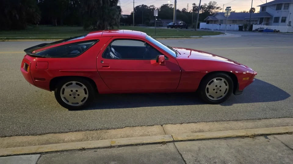 1984 Porsche 928 S - Image 6 of 20