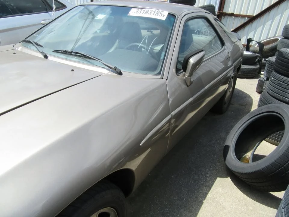 1984 Porsche 928 S - Image 6 of 20