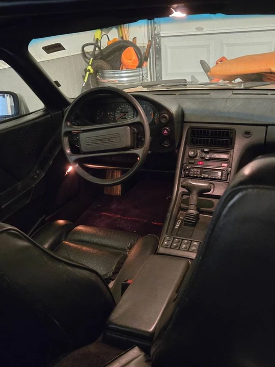 1984 Porsche 928 S - Image 14 of 23