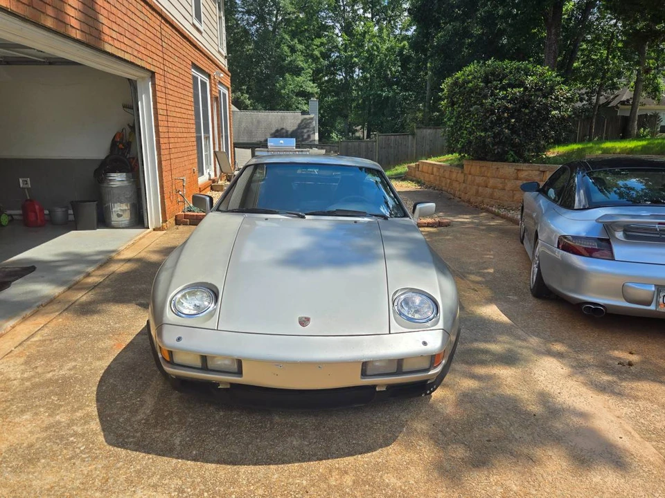 1984 Porsche 928 S - Image 2 of 23