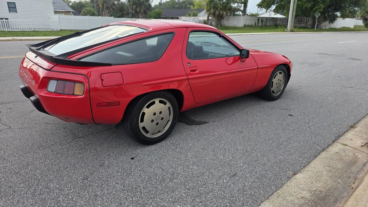 1984 Porsche 928 S - Image 5 of 17